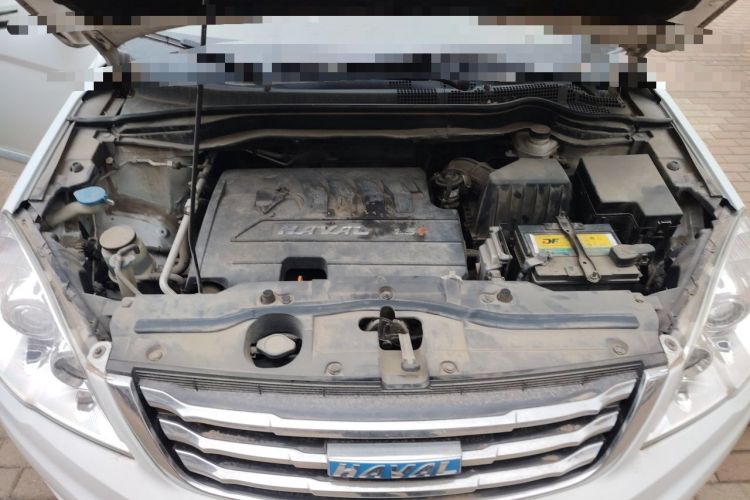 Used Haval H6 2016 Upgraded Model 1.5T Manual Two-Wheel Drive Elite Version Engine Bay