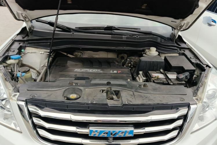 Used Haval H6 2016 Upgraded Model 1.5T Manual Two-Wheel Drive Elite Version Engine Bay