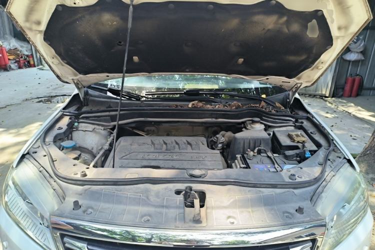 Used Haval H6 2016 Upgraded Model 1.5T Automatic Two-Wheel Drive Elite Version Engine Bay