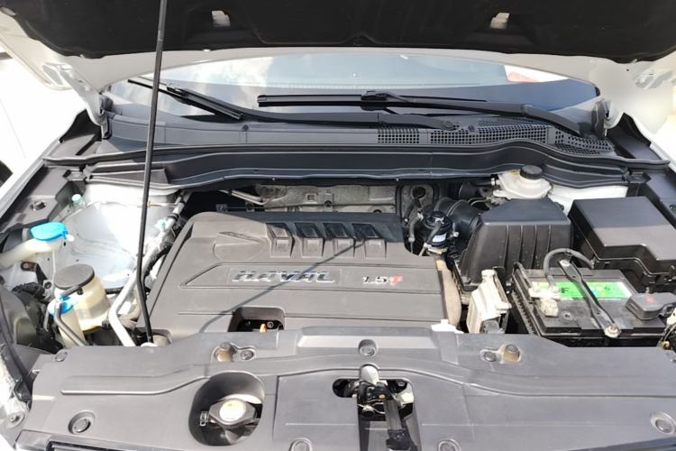 Used Haval H6 2016 Upgraded Model 1.5T Automatic Two-Wheel Drive Elite Version Engine Bay