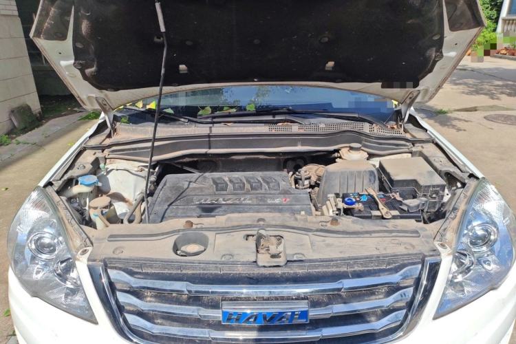 Used Haval H6 2016 Upgraded Model 1.5T Manual Two-Wheel Drive Elite Version Engine Bay
