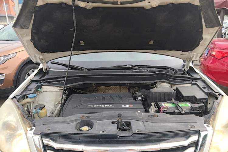 Used Haval H6 2016 Upgraded Model 1.5T Manual Two-Wheel Drive Elite Version Engine Bay