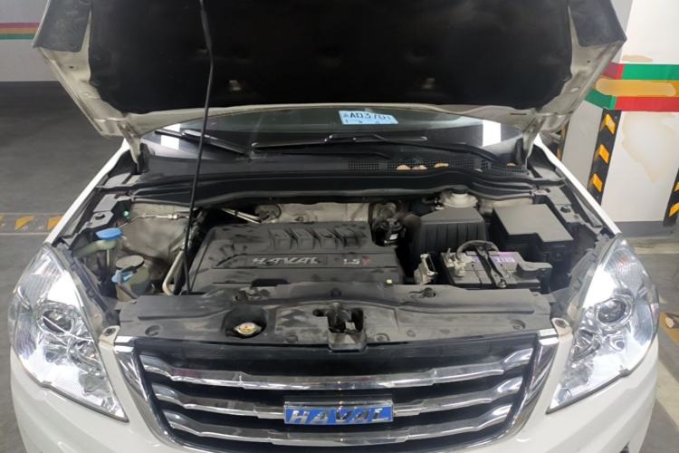 Used Haval H6 2016 Upgraded Model 1.5T Automatic Two-Wheel Drive Elite Version Engine Bay