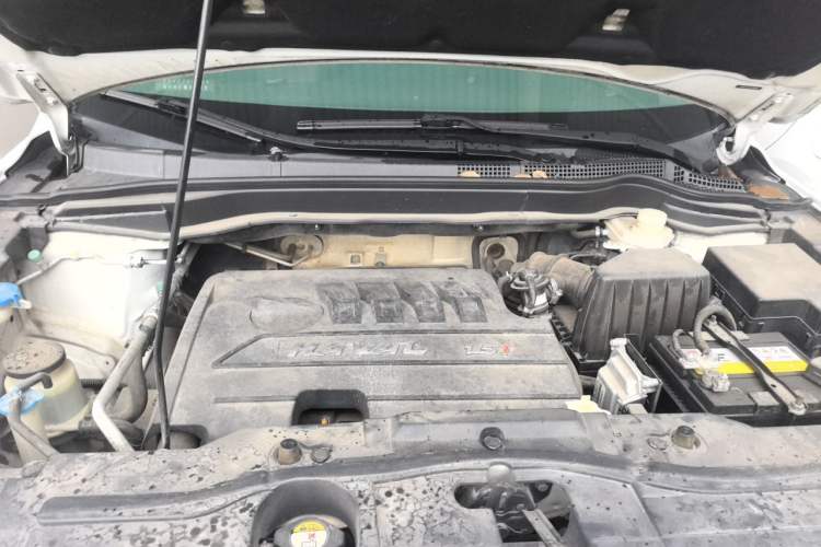 Used Haval H6 2016 Upgraded Model 1.5T Automatic Two-Wheel Drive Elite Version Engine Bay