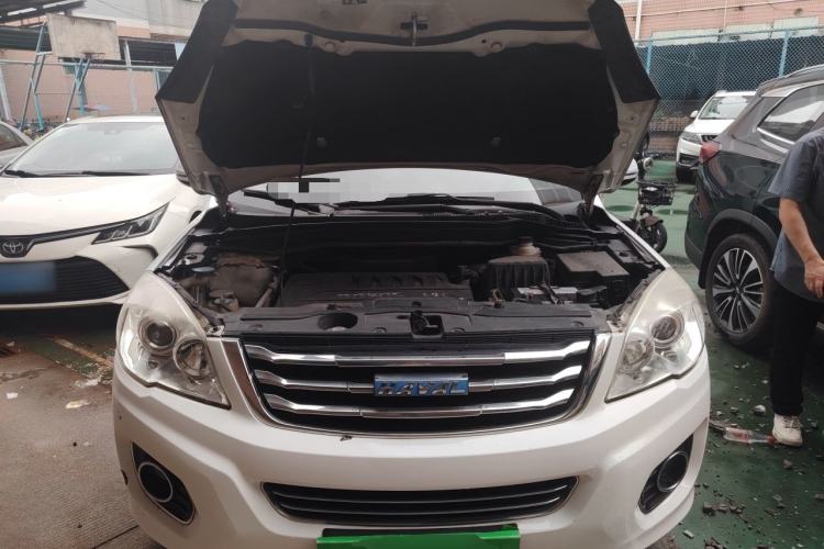 Used Haval H6 2016 Upgraded Model 1.5T Manual Two-Wheel Drive Elite Version Engine Bay