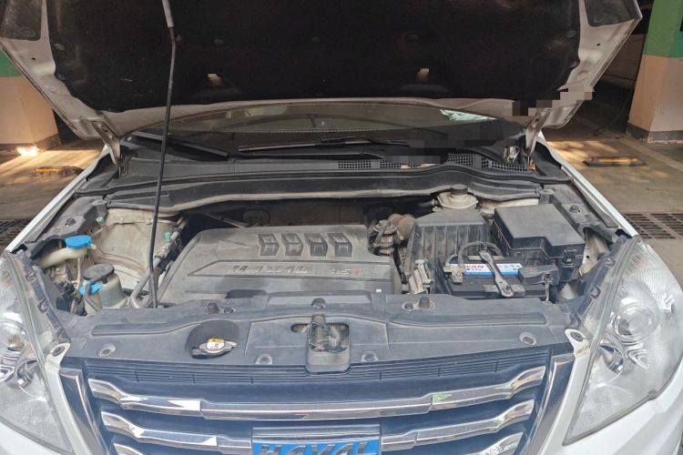Used Haval H6 2016 Upgraded Model 1.5T Automatic Two-Wheel Drive Elite Version Engine Bay
