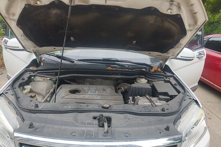 Used Haval H6 2016 Upgraded Model 1.5T Manual Two-Wheel Drive Prestige Version Engine Bay