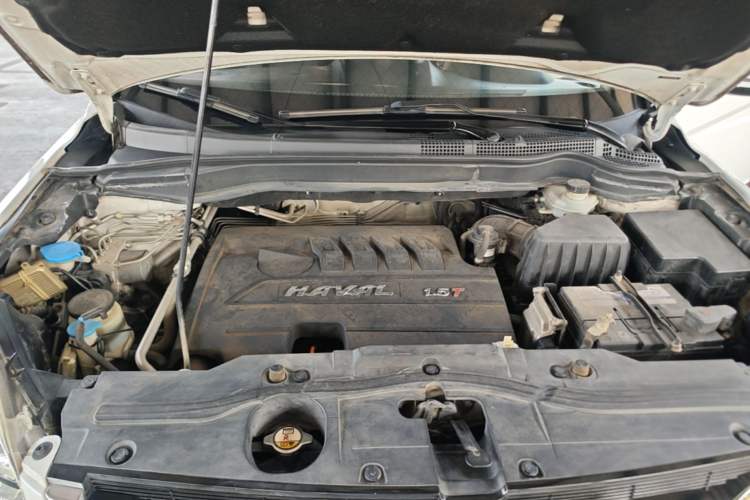 Used Haval H6 2016 Upgraded Model 1.5T Manual Two-Wheel Drive Value Edition Engine Bay