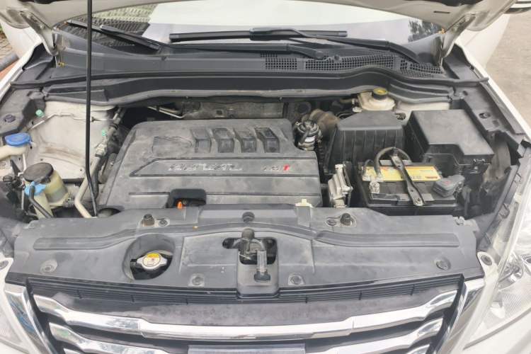 Used Haval H6 2016 Upgraded Model 1.5T Automatic Two-Wheel Drive Elite Version Engine Bay