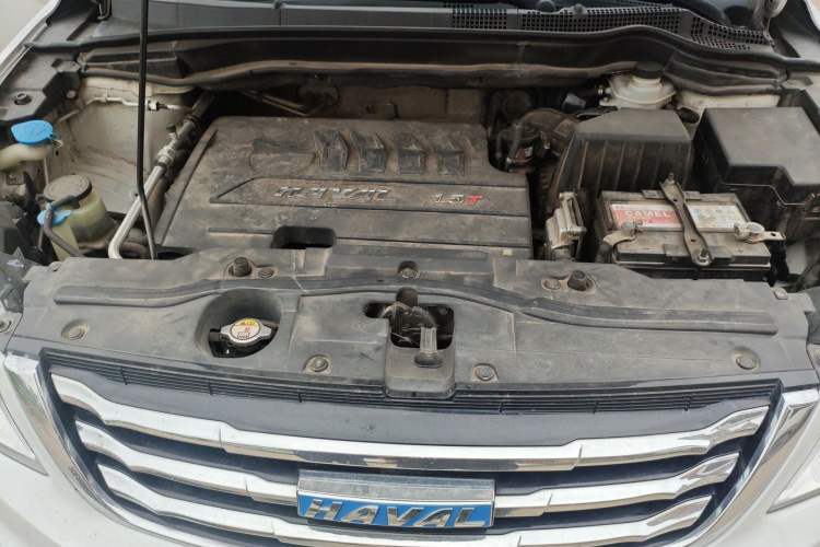 Used Haval H6 2016 Upgraded Model 1.5T Manual Two-Wheel Drive Urban Version Engine Bay