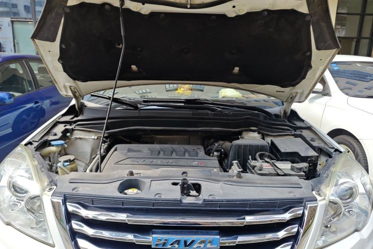 Used Haval H6 2016 Upgraded Model 1.5T Automatic Two-Wheel Drive Elite Version Engine Bay