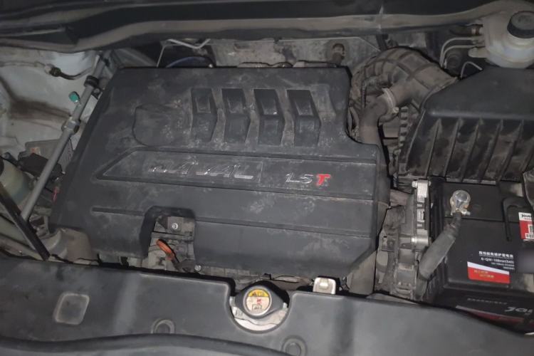 Used Haval H6 2016 Upgraded Model 1.5T Manual Two-Wheel Drive Prestige Version Engine Bay