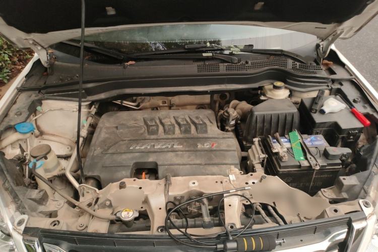 Used Haval H6 2016 Upgraded Model 1.5T Automatic Two-Wheel Drive Elite Version Engine Bay