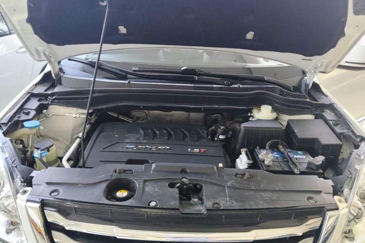 Used Haval H6 2016 Upgraded Model 1.5T Automatic Two-Wheel Drive Elite Version Engine Bay