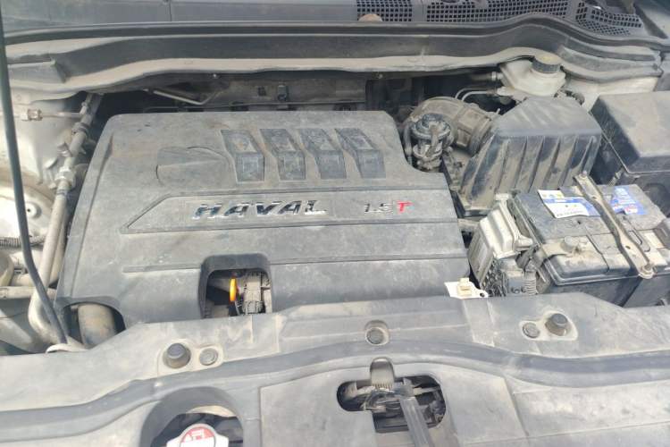 Used Haval H6 2016 Upgraded Model 1.5T Manual Two-Wheel Drive Elite Version Engine Bay