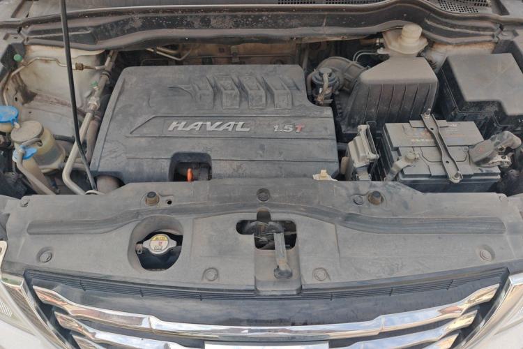 Used Haval H6 2016 Upgraded Model 1.5T Manual Two-Wheel Drive Elite Version Engine Bay