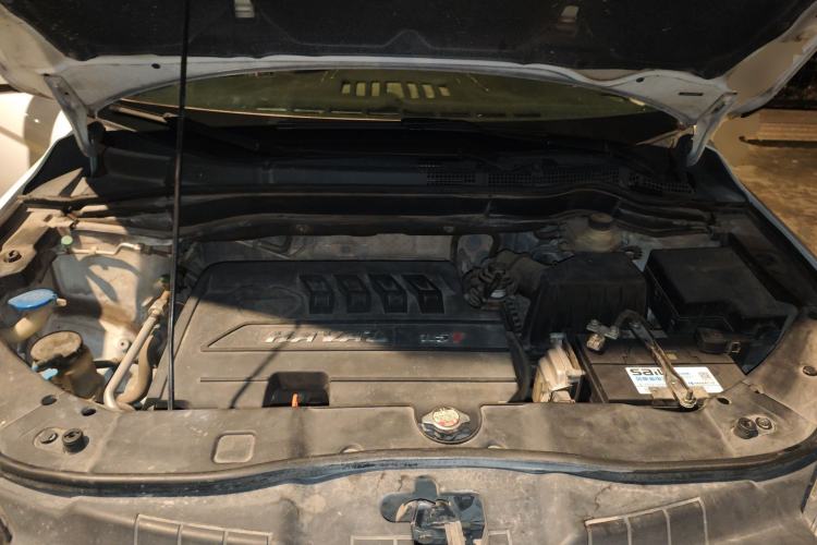 Used Haval H6 2016 Upgraded Model 1.5T Automatic Two-Wheel Drive Prestige Version Engine Bay