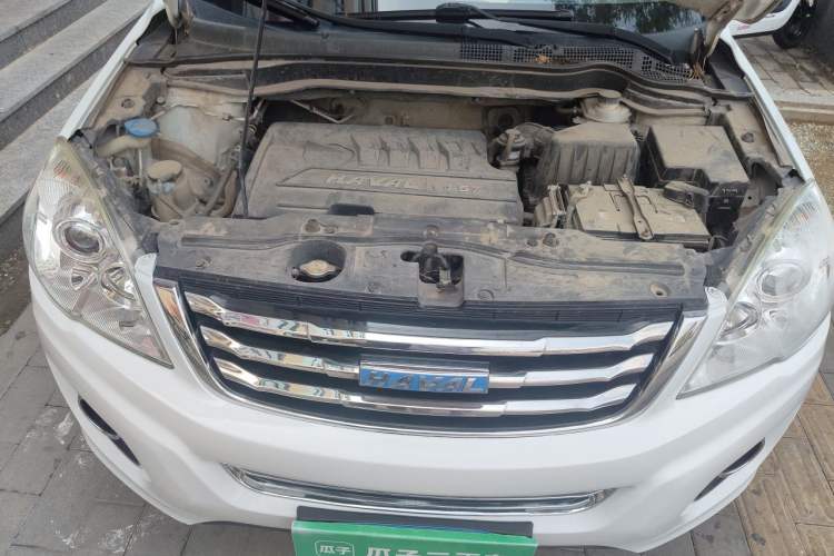 Used Haval H6 2016 Upgraded Model 1.5T Manual Two-Wheel Drive Elite Version Engine Bay