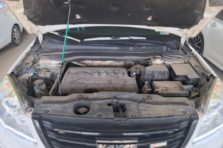 Used Haval H6 2016 Upgraded Model 1.5T Manual Two-Wheel Drive Value Edition Engine Bay