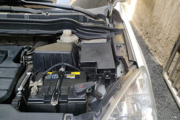 Used Haval H6 2016 Upgraded Model 1.5T Automatic Two-Wheel Drive Elite Version Engine Bay Left