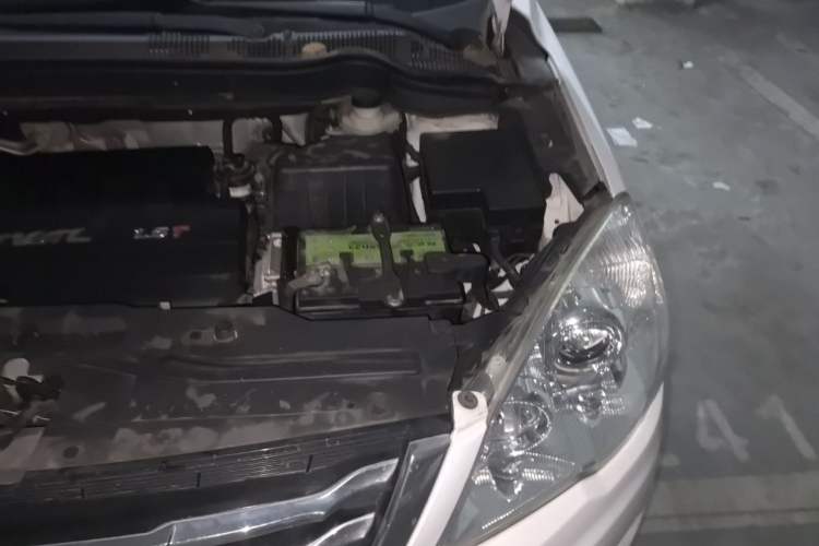 Used Haval H6 2016 Upgraded Model 1.5T Manual Two-Wheel Drive Urban Version Engine Bay Left