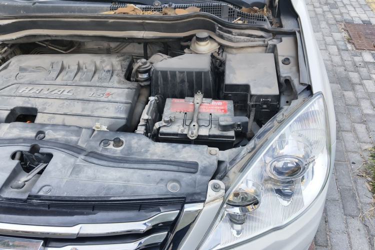 Used Haval H6 2016 Upgraded Model 1.5T Manual Two-Wheel Drive Urban Version Engine Bay Left