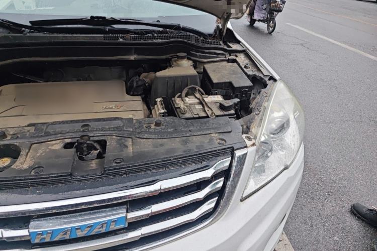 Used Haval H6 2016 Upgraded Model 1.5T Automatic Two-Wheel Drive Elite Version Engine Bay Left