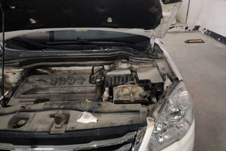 Used Haval H6 2016 Upgraded Model 1.5T Automatic Two-Wheel Drive Elite Version Engine Bay Left