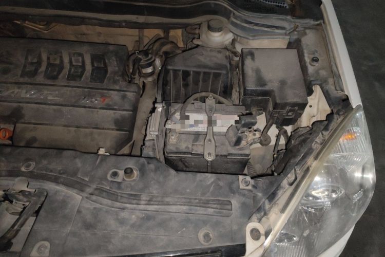 Used Haval H6 2016 Upgraded Model 1.5T Automatic Two-Wheel Drive Elite Version Engine Bay Left