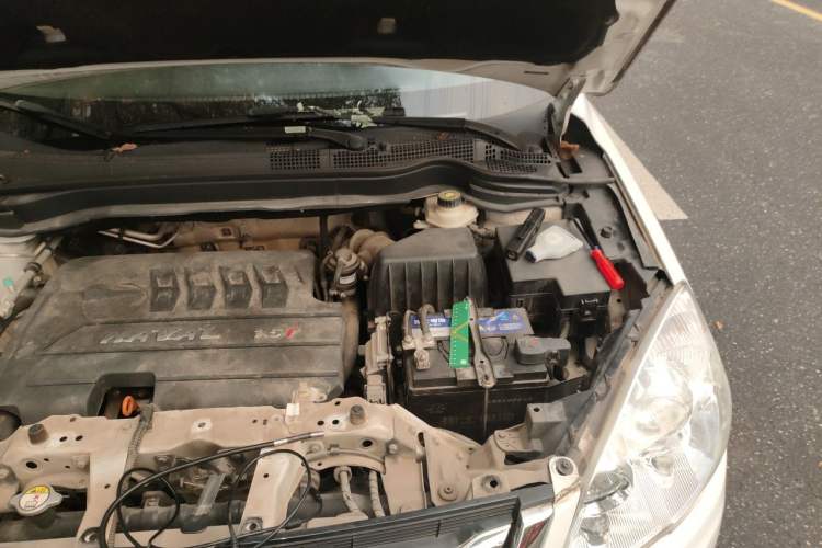 Used Haval H6 2016 Upgraded Model 1.5T Automatic Two-Wheel Drive Elite Version Engine Bay Left
