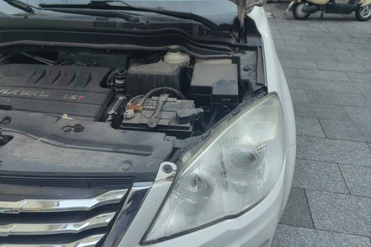 Used Haval H6 2016 Upgraded Model 1.5T Automatic Two-Wheel Drive Elite Version Engine Bay Left