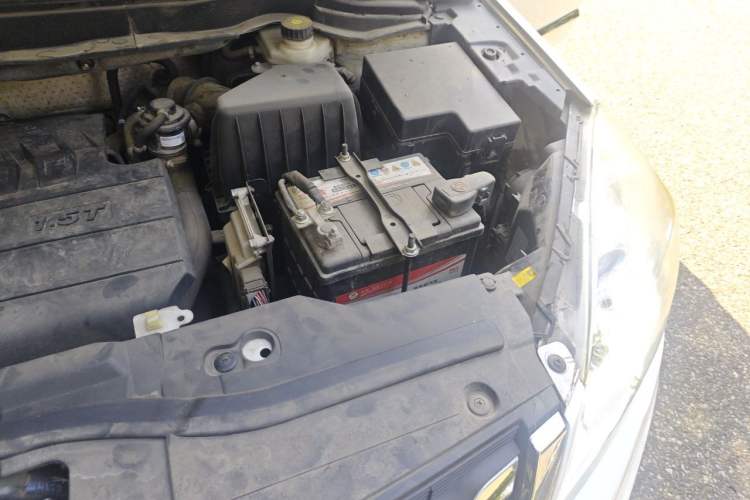 Used Haval H6 2016 Upgraded Model 1.5T Automatic Two-Wheel Drive Elite Version Engine Bay Left