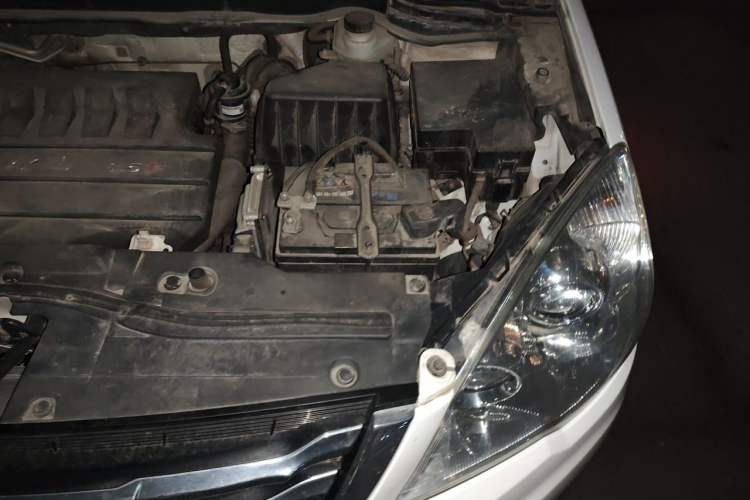 Used Haval H6 2016 Upgraded Model 1.5T Automatic Two-Wheel Drive Elite Version Engine Bay Left