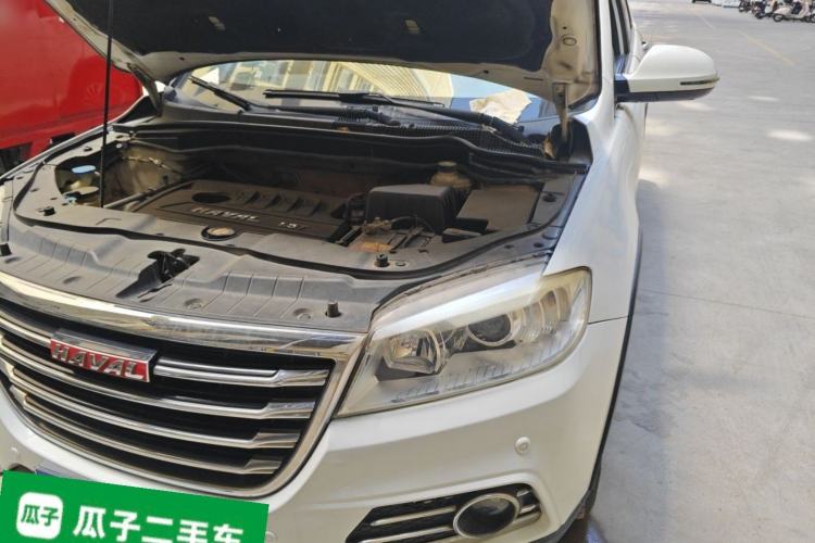 Used Haval H6 2016 Upgraded Model 1.5T Automatic Two-Wheel Drive Elite Version Engine Bay Left