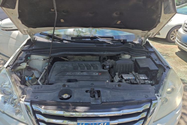 Used Haval H6 2016 Upgraded Model 1.5T Automatic Two-Wheel Drive Elite Version Engine Bay