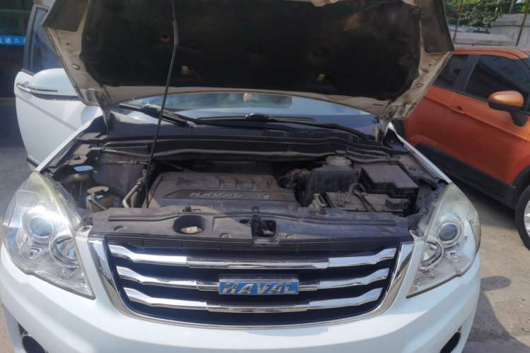 Used Haval H6 2016 Upgraded Model 1.5T Automatic Two-Wheel Drive Elite Version Engine Bay