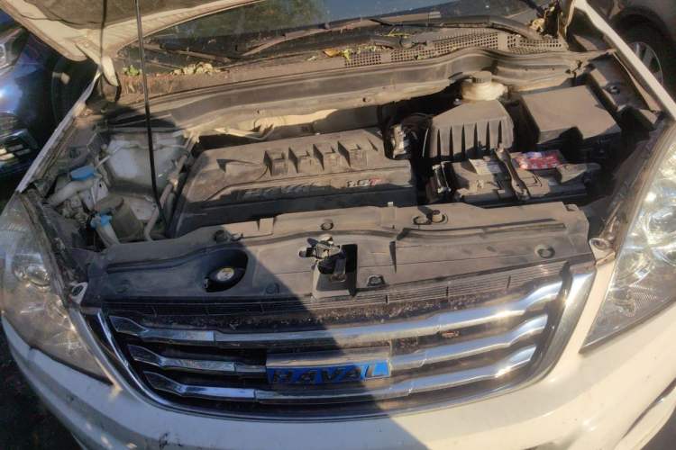 Used Haval H6 2016 Upgraded Model 1.5T Manual Two-Wheel Drive Elite Version Engine Bay