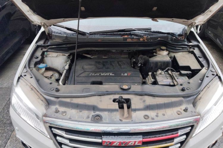 Used Haval H6 2016 Upgraded Model 1.5T Automatic Two-Wheel Drive Elite Version Engine Bay