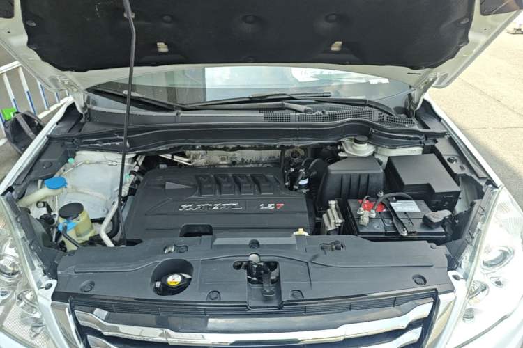 Used Haval H6 2016 Upgraded Model 1.5T Automatic Two-Wheel Drive Elite Version Engine Bay