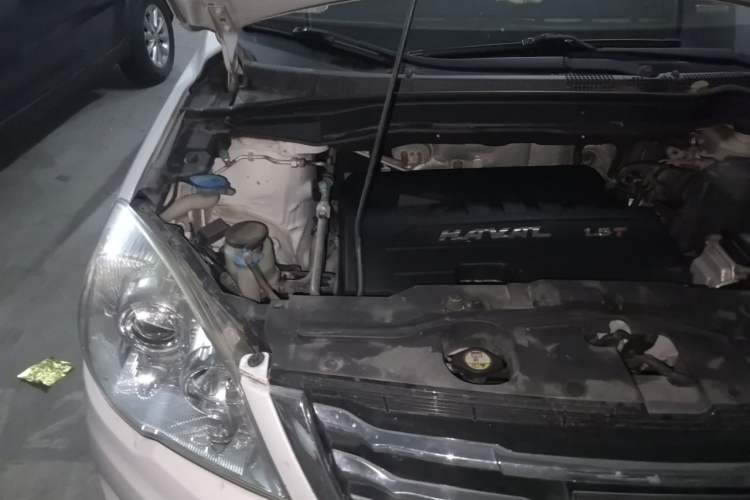 Used Haval H6 2016 Upgraded Model 1.5T Manual Two-Wheel Drive Urban Version Engine Bay Right