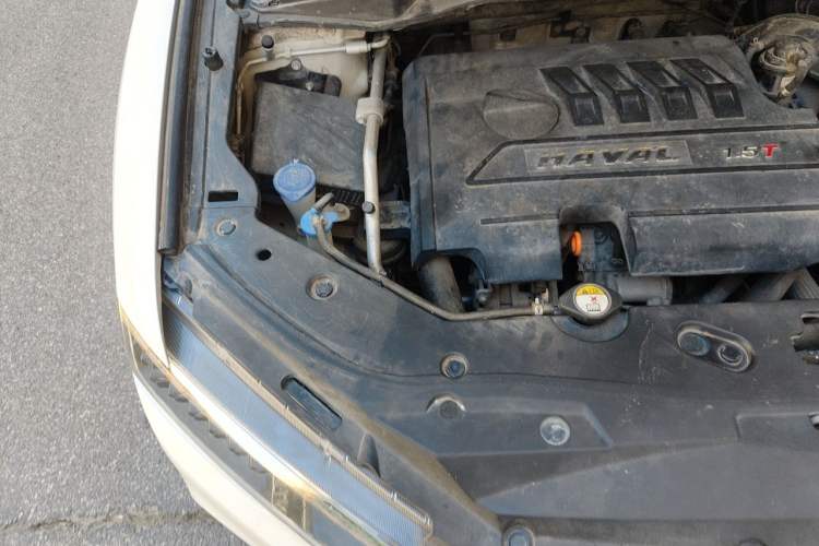Used Haval H6 2016 Upgraded Model 1.5T Manual Two-Wheel Drive Urban Version Engine Bay Right