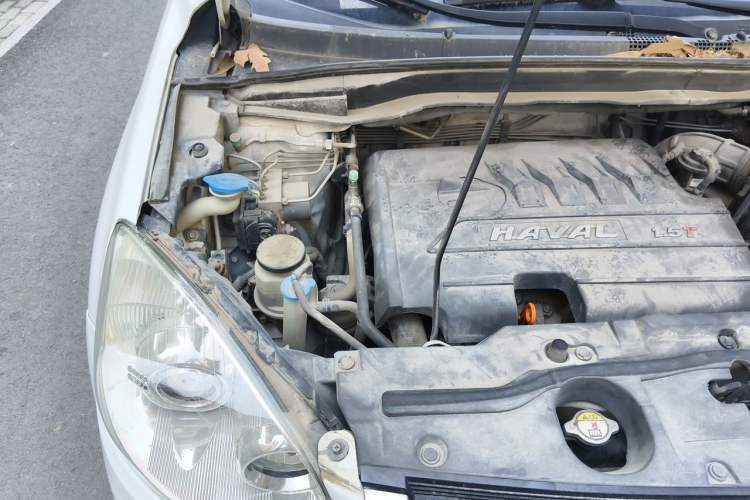 Used Haval H6 2016 Upgraded Model 1.5T Manual Two-Wheel Drive Urban Version Engine Bay Right