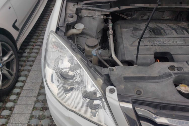 Used Haval H6 2016 Upgraded Model 1.5T Automatic Two-Wheel Drive Elite Version Engine Bay Right