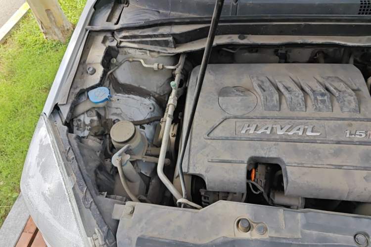 Used Haval H6 2016 Upgraded Model 1.5T Automatic Two-Wheel Drive Elite Version Engine Bay Right