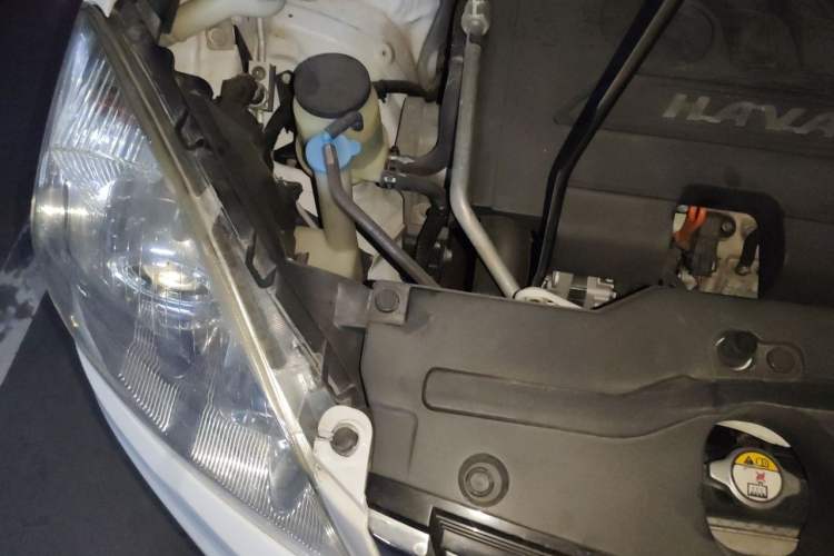 Used Haval H6 2016 Upgraded Model 1.5T Automatic Two-Wheel Drive Elite Version Engine Bay Right