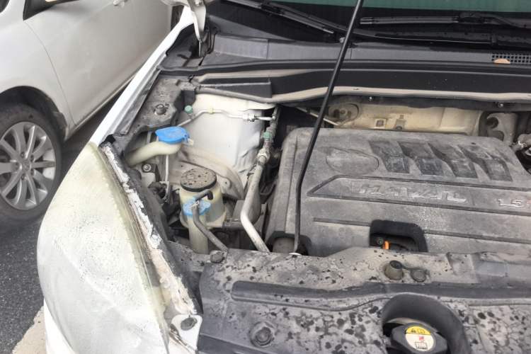 Used Haval H6 2016 Upgraded Model 1.5T Automatic Two-Wheel Drive Elite Version Engine Bay Right