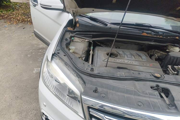 Used Haval H6 2016 Upgraded Model 1.5T Manual Two-Wheel Drive Prestige Version Engine Bay Right