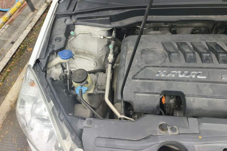 Used Haval H6 2016 Upgraded Model 1.5T Automatic Two-Wheel Drive Elite Version Engine Bay Right