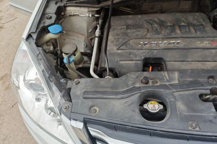 Used Haval H6 2016 Upgraded Model 1.5T Manual Two-Wheel Drive Urban Version Engine Bay Right