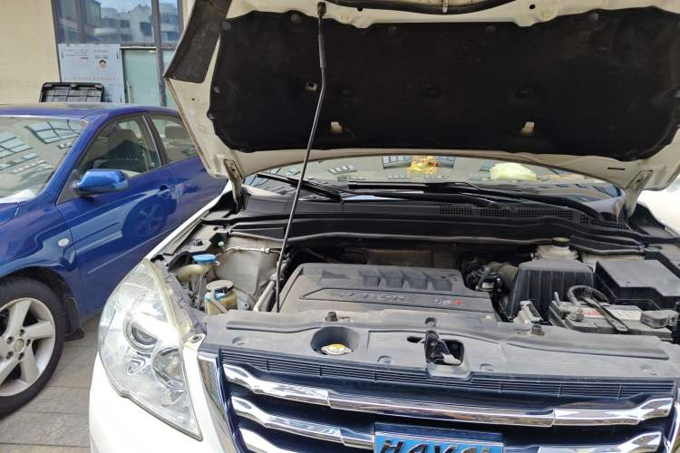 Used Haval H6 2016 Upgraded Model 1.5T Automatic Two-Wheel Drive Elite Version Engine Bay Right